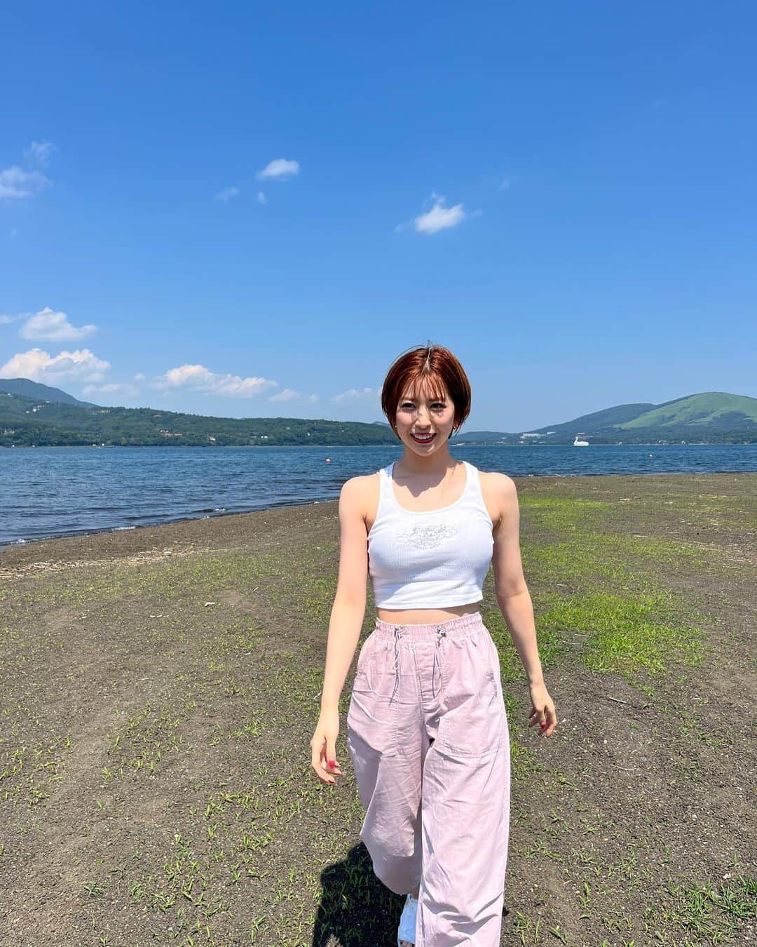 しよりさんのインスタグラム写真 - (しよりInstagram)「楽しかった山中湖 １０人旅👧🏻🤍  麻貴さんがみんなを旅行に連れて行ってくれました 本当に楽しくてキラキラした思い出😌🤍  #山中湖 #山梨観光 #ほうとう#女子旅 #女子旅行 #つぼみ大革命 #3時のヒロイン #富士急ハイランド #戦慄迷宮 #お化け屋敷 #夏休みの過ごし方 #遊園地コーデ #bbq」8月4日 20時41分 - shiyooori