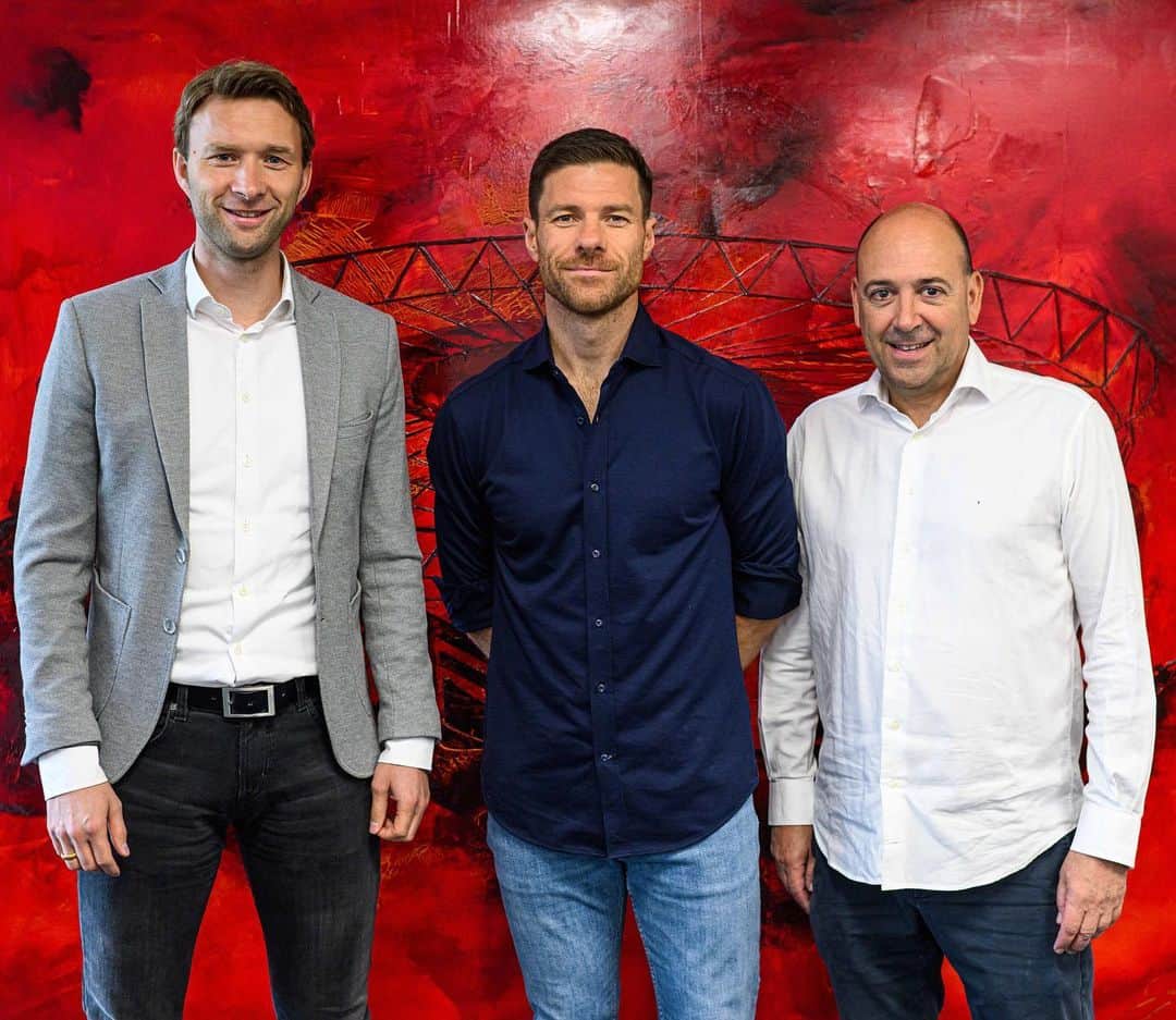 シャビ・アロンソのインスタグラム：「✍️ #Bayer04 has extended the contract with head coach @xabialonso until 2026.   #Alonso #Bayer04」