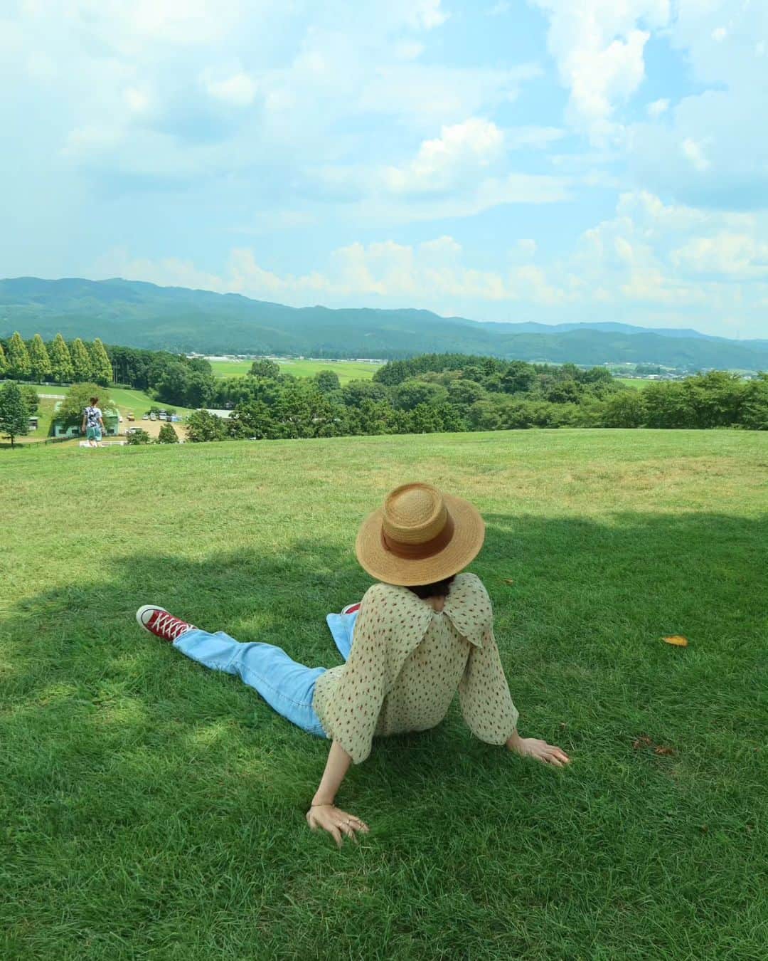 福田メイコのインスタグラム：「8月もたくさん履こう🏜❤️ @converse_jp   #allstar#usoriginal#私服」