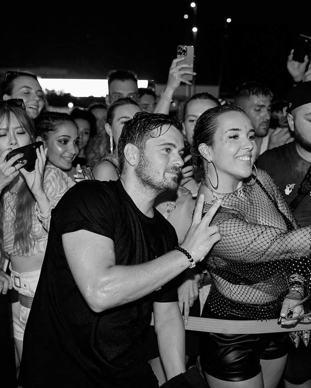 マーティン・ギャリックスさんのインスタグラム写真 - (マーティン・ギャリックスInstagram)「CRAZY day in Ibiza!! thanks for partying in the rain ❤️ @ushuaiaibiza」8月5日 2時32分 - martingarrix