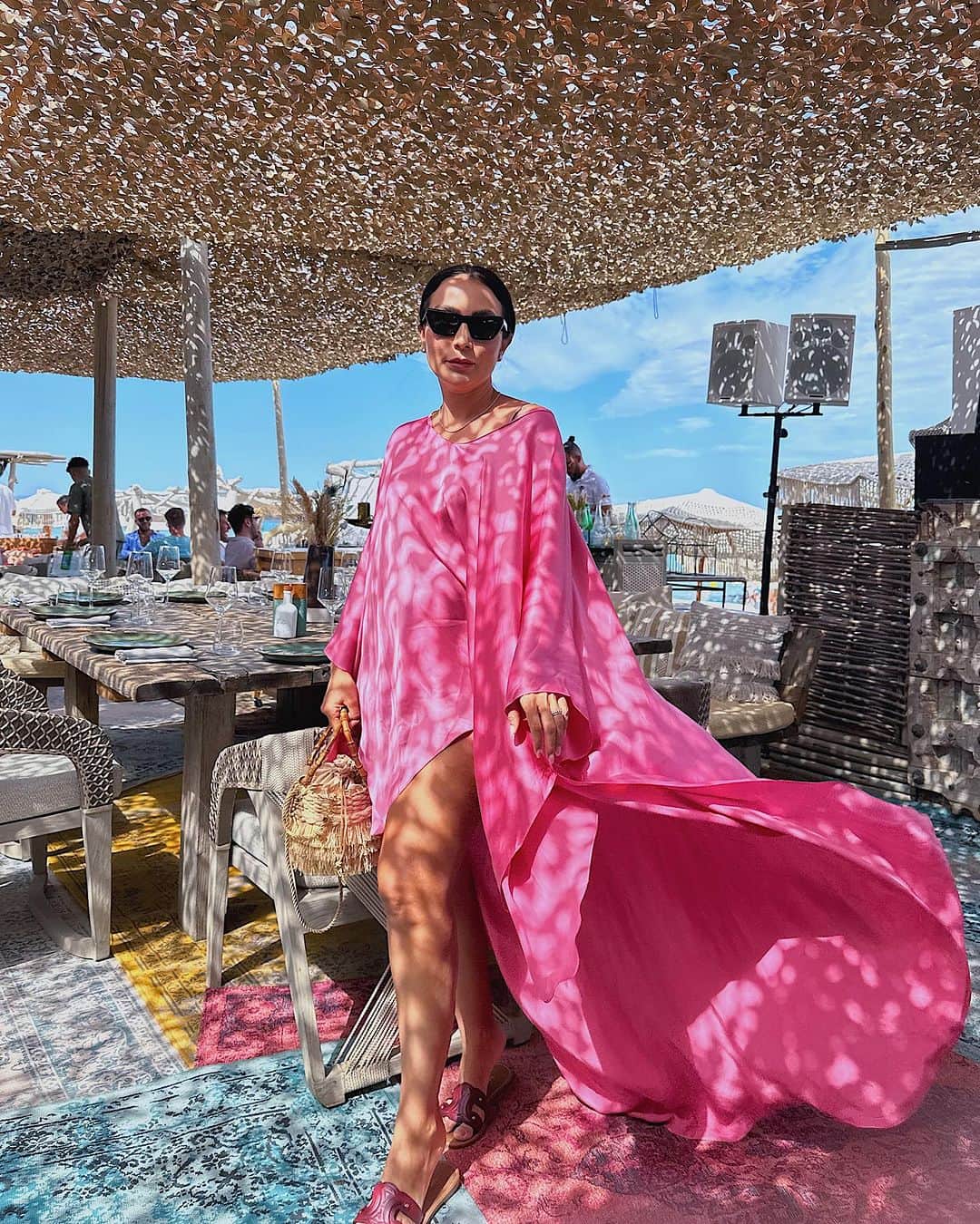 Lalá Noletoさんのインスタグラム写真 - (Lalá NoletoInstagram)「Verde Beach Club! Amei a comida, o ambiente, a música! Tudooooo #lalaemsttropez #lalaontour」8月4日 21時09分 - lalanoleto
