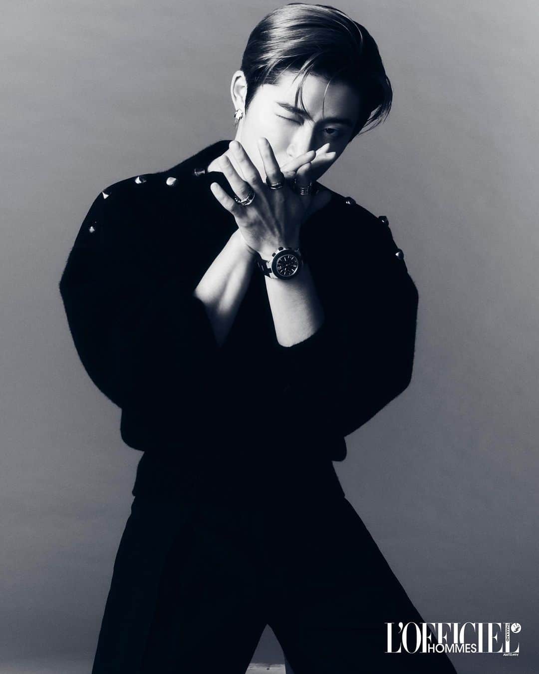 B.I（キム・ハンビン）のインスタグラム：「With @bulgari @hommesthailand」