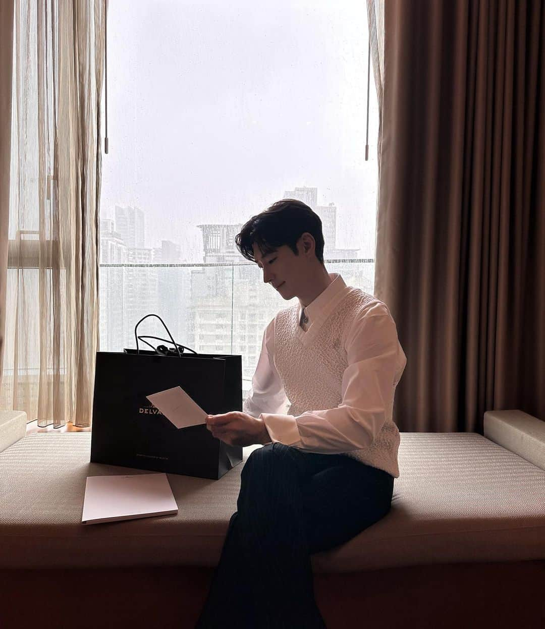 イ・ジェフンさんのインスタグラム写真 - (イ・ジェフンInstagram)「⠀ @delvaux  #Delvaux #DelvauxTaichung #DelvauxAW23 #Minoshin」8月4日 21時49分 - leejehoon_official