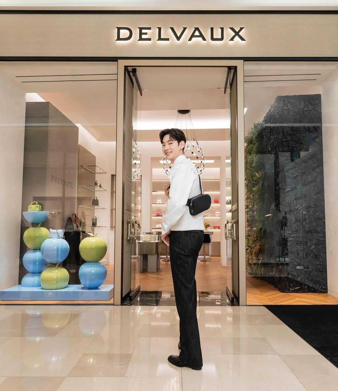 イ・ジェフンのインスタグラム：「⠀ @delvaux  #Delvaux #DelvauxTaichung #DelvauxAW23 #Minoshin」