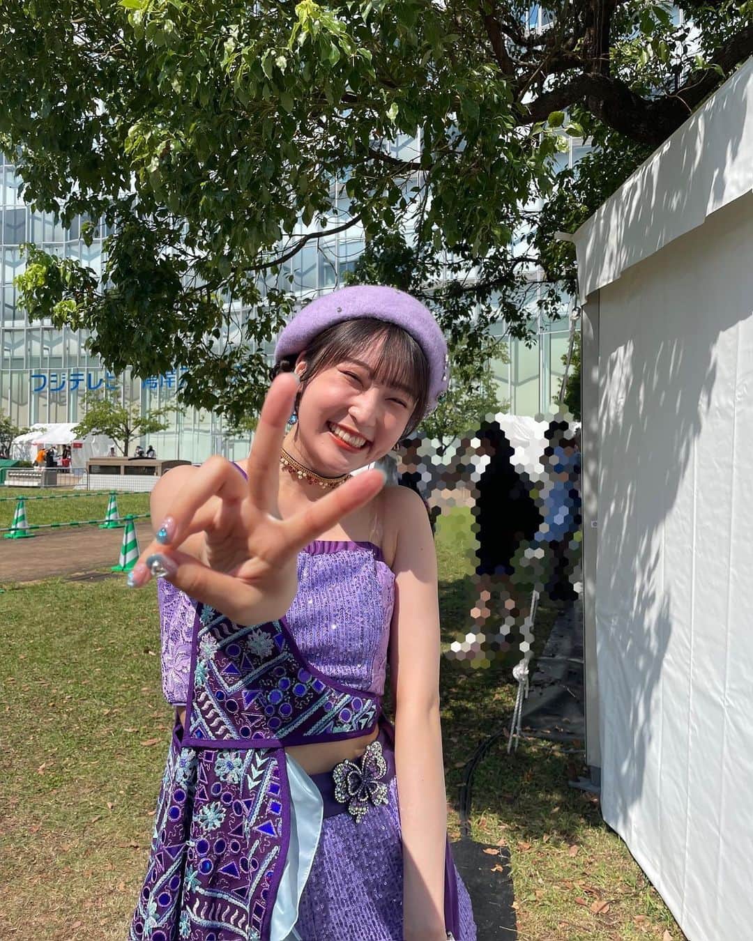 段原瑠々のインスタグラム：「🌻  TOKYO IDOL FESTIVAL 2023 ありがとうございました！！  SMILE GARDEN Juice=Juice大好きステージ🫶 夜のHOT STAGE🔥  最高に楽しい夏だ〜    #juicejuice #TIF #みんなもしっかり休むんだよ #段原瑠々」