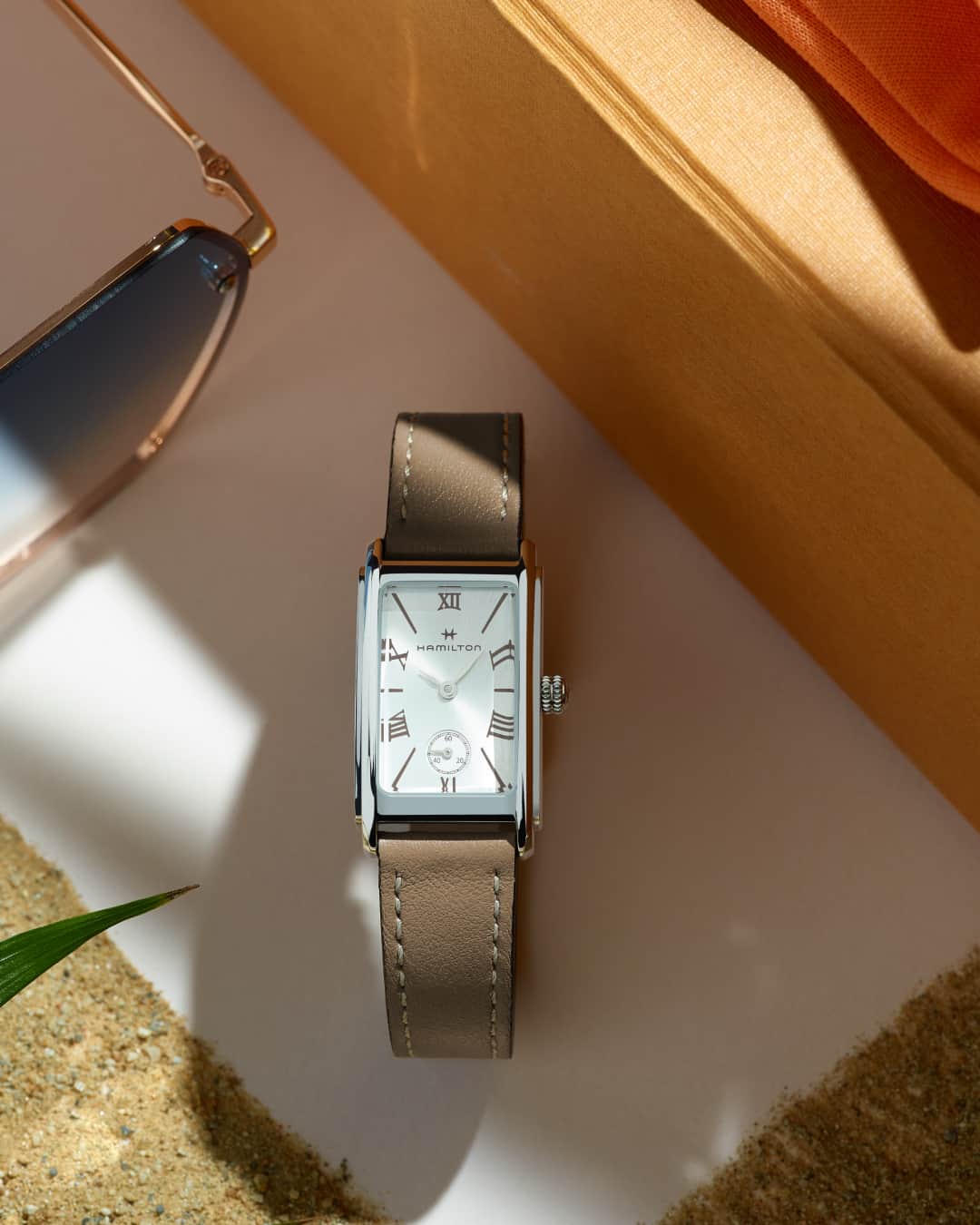 Hamilton Watchさんのインスタグラム写真 - (Hamilton WatchInstagram)「Your versatile accessory throughout the sun-filled months. Take a peaceful stroll along the promenade or capture the excitement of coastal celebrations with this Ardmore Quartz in pastel shades, an effortless combination of a refined design and laid-back vibes of summer getaways.  #hamiltonwatch #watch #watchoftheday #vacation #summer (Ref. H11221514, H11221853)」8月4日 22時00分 - hamiltonwatch