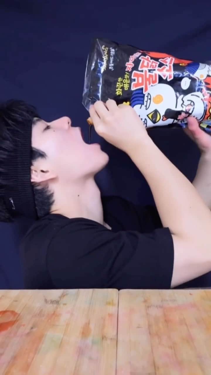 パンナコタのインスタグラム：「30まで生きれれば上等  #tiktok #ティックトック」