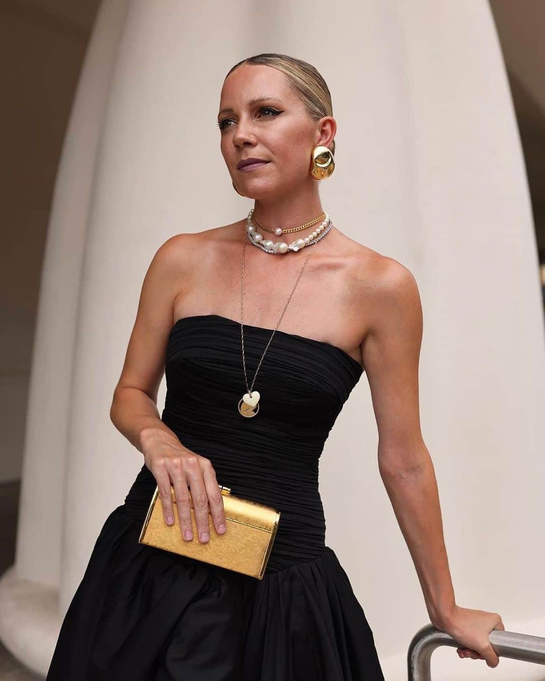Monica Sordoのインスタグラム：「Blair Eadie, founder of Atlantic-Pacific and Style-Star wearing her Cubagua Earrings 🤍」