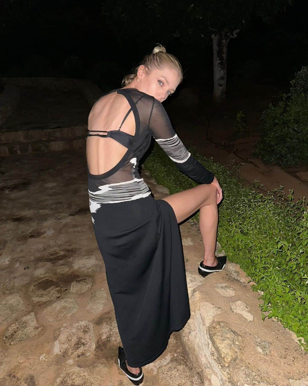 ステラ・マックスウェルさんのインスタグラム写真 - (ステラ・マックスウェルInstagram)「Full Moon」8月4日 22時16分 - stellamaxwell