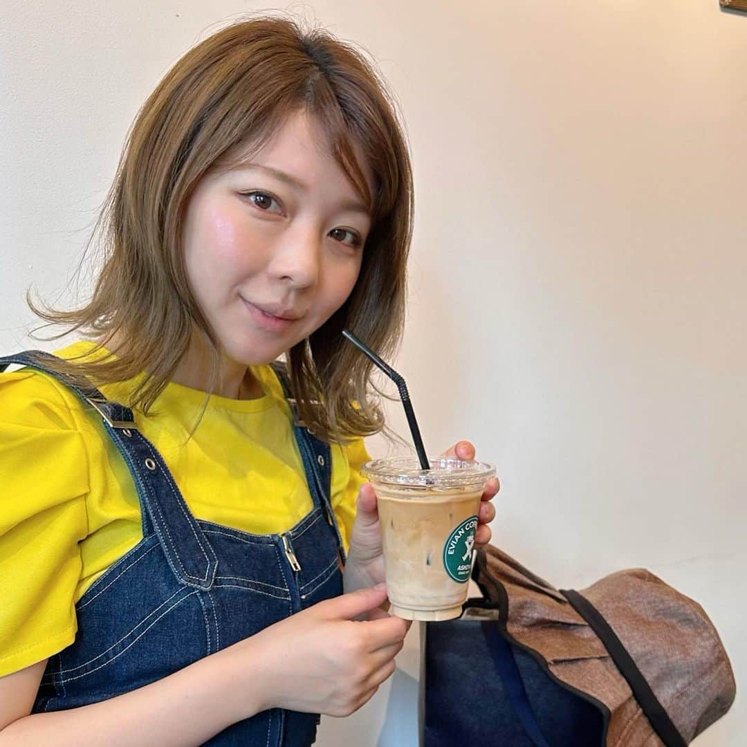 あやつるぽんのインスタグラム：「...芦屋 . . . PAN TIMEの 蒸し栗バターが大好きなの めちゃくちゃ濃厚でパンの生地も全て最高に美味しいええ  📍〒659-0067 兵庫県芦屋市茶屋之町１０−６ 営業時間　8:00-18:00 定休日　月曜、火曜 . . あと、ダニエルのケーキ🧁 【Daniel ダニエル 本店】 📍〒659-0086  兵庫県芦屋市三条南町５−１ 営業時間　10:00-18:30 定休日　月曜、火曜 . . おすすめでした👍  #パンタイム　#蒸し栗バター #ダニエルケーキ芦屋本店」