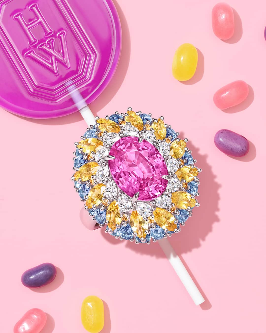 ハリー・ウィンストンのインスタグラム：「Within the Winston Candy Shop, a pink sapphire is the ultimate treat. Give into your sugary cravings by tapping the link in bio. #HarryWinston #WinstonCandy」