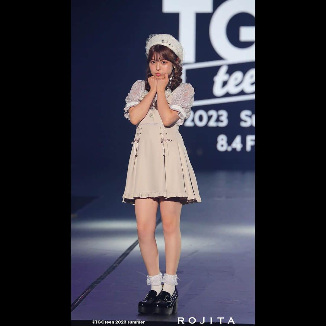 東京ガールズコレクションさんのインスタグラム写真 - (東京ガールズコレクションInstagram)「『TGC teen 2023 Summer』  ●ROJITA STAGE #古澤里紗 ／ @fuuuuu_ri #折田涼夏 ／ @ryoka_0720 #水野舞菜 ／ @mana_chos #本望あやか ／ @ayaka0131_ #るな ／ @rucha_2525 #まいきち ／ @maikichi0130 #わたげ ／ @_wata.a #増田彩乃 ／ @m_ayano26  #松本かれん（FRUITS ZIPPER）／ @__matsumotokaren  『TGC teen 2023 Summer』 日時：2023年8月4日（金） 会場：国立代々木競技場 第二体育館  TGC公式YouTubeにてステージムービーも公開中💕 #TGCteen #TGC #東京ガールズコレクション #fashion #event #ootd #coordinate #model #Japan #イベント #ROJITA @rojita_official @tgc_teen」8月4日 22時35分 - tgc_staff