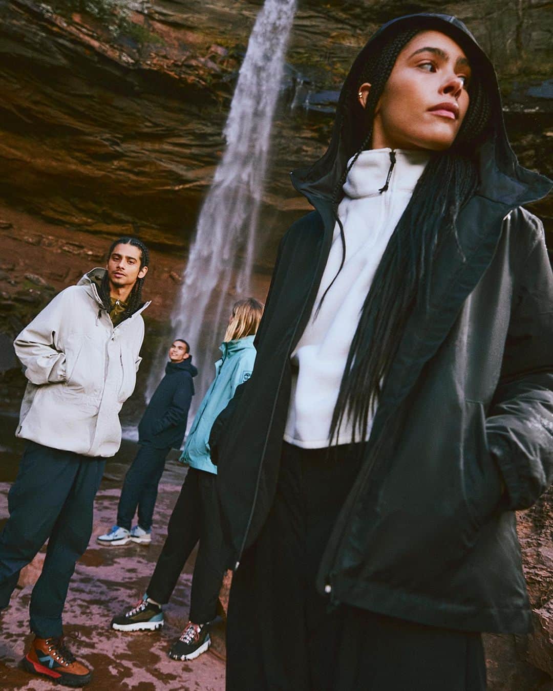ティンバーランドのインスタグラム：「Started in the city, now we’re here 🌳🧡​ ​ The outdoors got even better with our new Greenstride™️ Motion 6 Mid Hiker, Waterproof Cordura® Outdoor Parka and Benton 3-in-1 Waterproof Jacket.​ ​ Shop the collection now.​ ​ #Timberland50​ #BuiltForTheBold​ #VentureOutTogether」