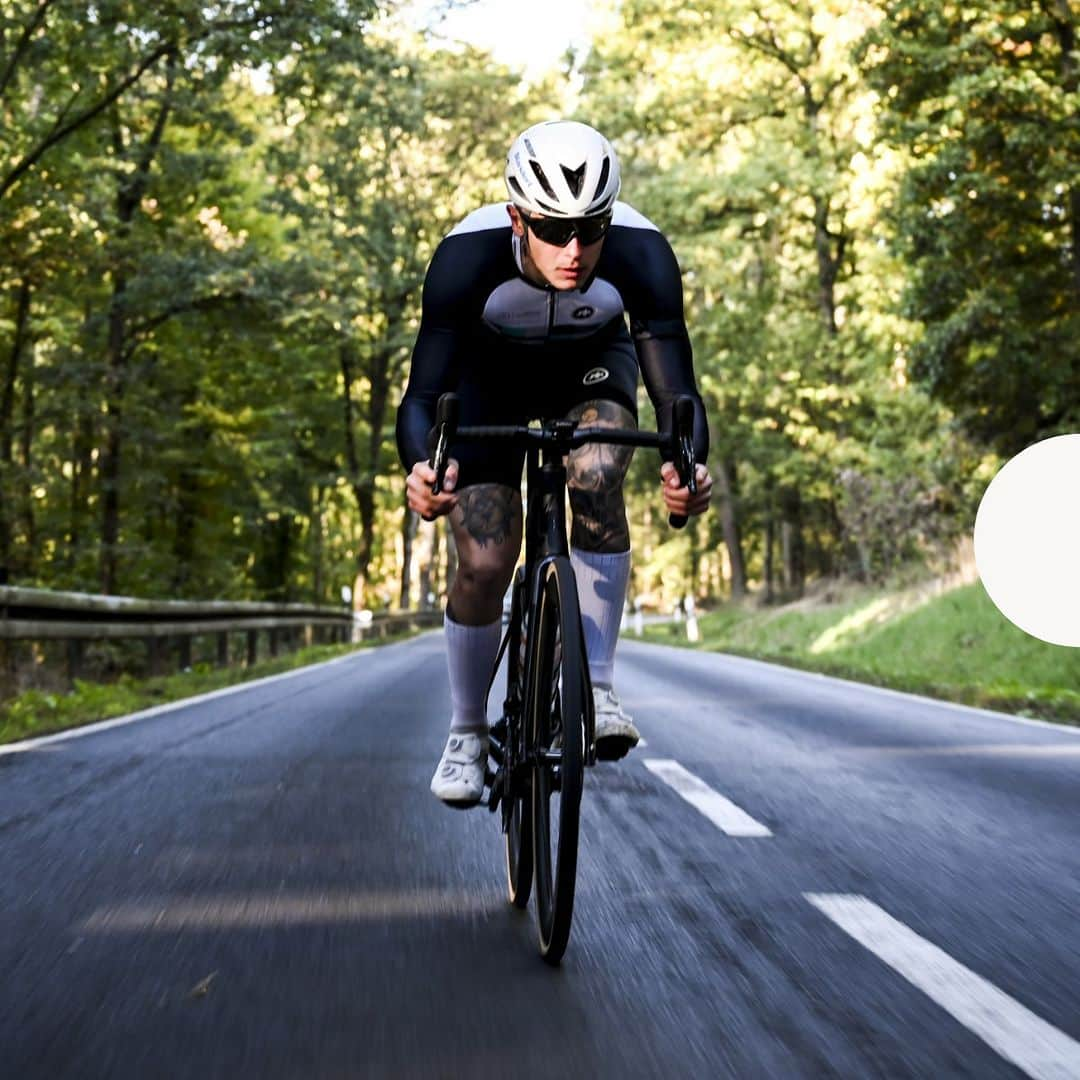 Fuji Bikesのインスタグラム：「Let's go! Head to head line-up of our flagship, Transonic 💨  #fujibikes #transonic #roadbike #roadbikes #cyclistslife #cyclinglife #cyclingphotos #cycling」