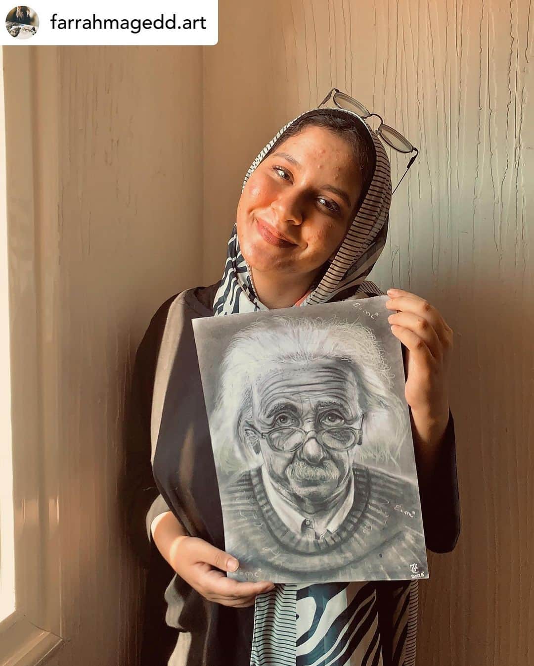 アルベルト・アインシュタインのインスタグラム：「Fan art Friday! Tag @alberteinstein and your art may be chosen next week! Posted @withregram • @farrahmagedd.art」