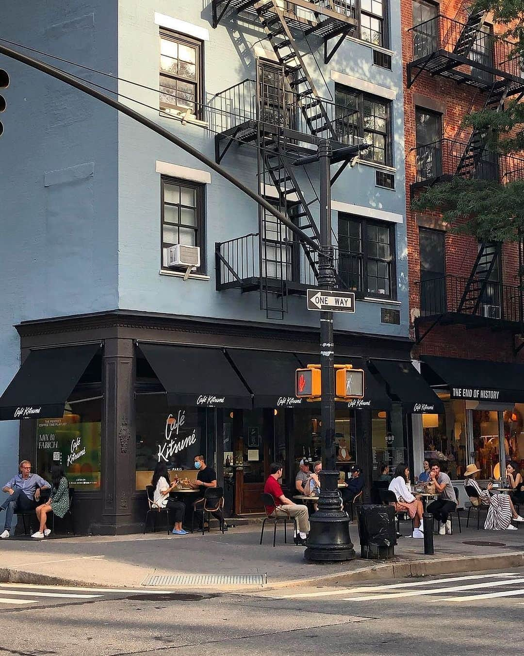 Café Kitsuné Parisさんのインスタグラム写真 - (Café Kitsuné ParisInstagram)「Meet us at #CafeKitsuneNewYork for your daily dose of coffee and chill 💛 - 👉 Café Kitsuné New York⁠⁠ West Village Café-Bar⁠ ⁠550, Hudson Street, New York, NY 10014⁠⁠ Sunday-Wednesday 8am-9pm Thursday-Saturday 8am-10pm」8月4日 23時20分 - cafekitsune