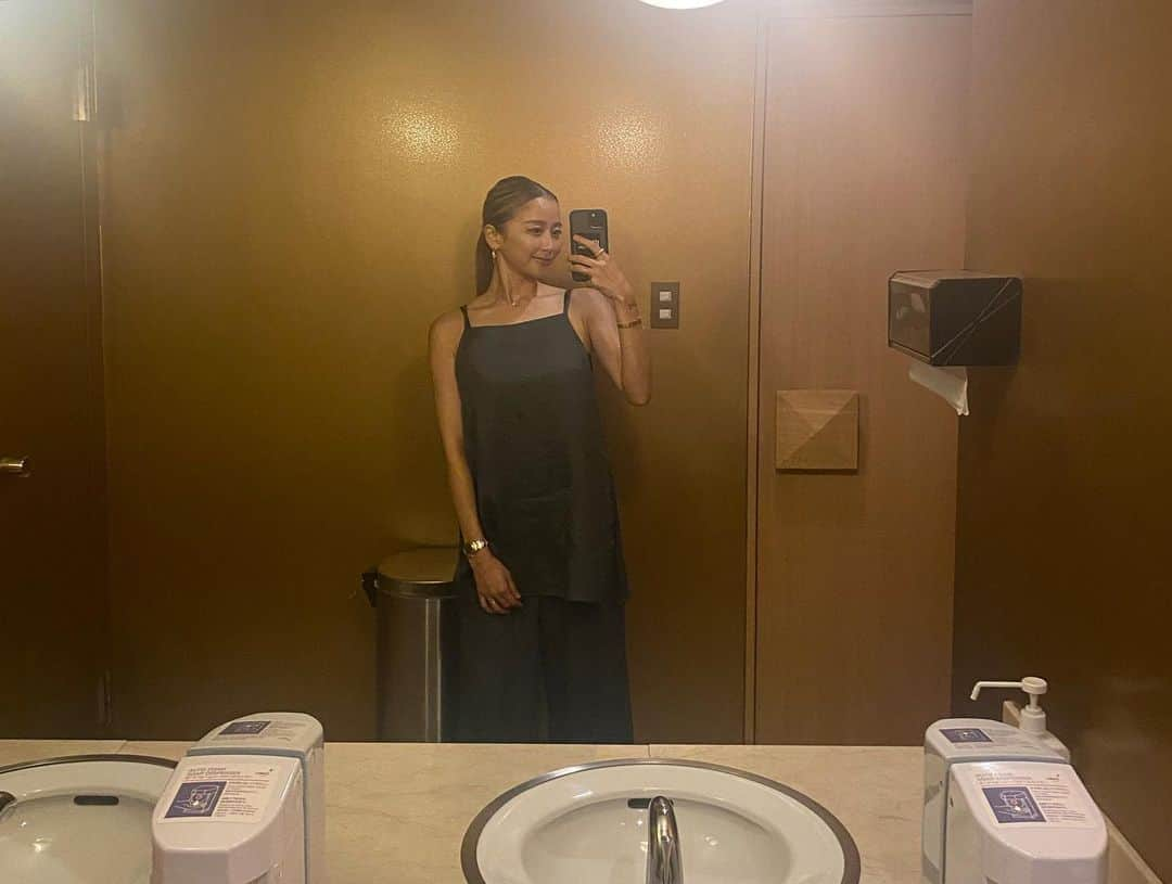 大田明奈さんのインスタグラム写真 - (大田明奈Instagram)「Hilton Hilton 東京 屋上ビアガーデンに行ってきたよ〜🥰 雨上がりで涼しくて気持ちよかったぁ〜🌿  #Hostedby @CHANDON #シャンドン #CHANDON  #オレンジサマー  #青空シャンドン #SPRITZtime!  #ガーデンスプリッツ  #GARDENSPRITZ  #Sponsored  #DrinkResponsibly」8月4日 23時30分 - moreakee