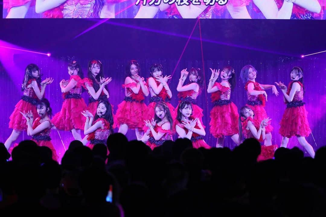 AKB48 Officialさんのインスタグラム写真 - (AKB48 OfficialInstagram)「#AKB現チームファイナルコン #これがチームAフェスティバル 🎪🩷  ご来場・ご視聴ありがとうございました❣️🥰✨  キャプテンの向井地美音が想いを込めて選曲したセットリストで、チームAの歴史と向井地チームAらしさを感じられる熱いコンサートとなりました❤️‍🔥  明日は #田口チームK と #浅井チームB  のラストコンサート💚🩵  本日のアーカイブ・明日のコンサートはHuluでご視聴いただけます👀  #チームAフェスティバル #向井地美音 #向井地チームA #向井地おんおんチームA #AKB48 #AKB」8月4日 23時23分 - akb48