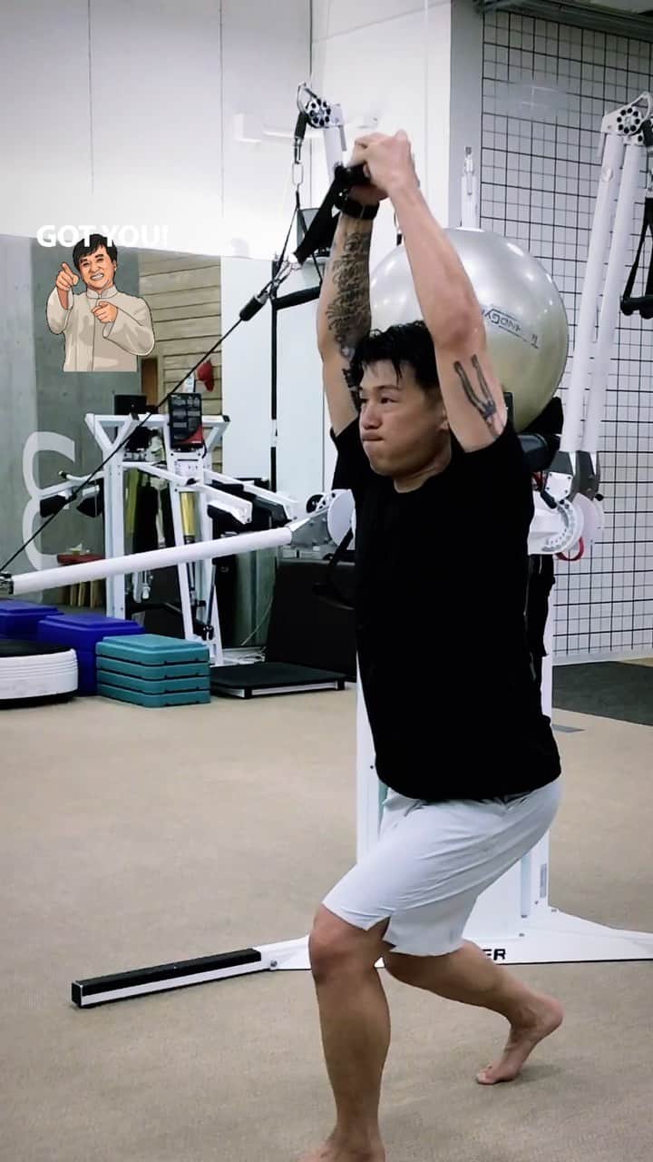 佐々木明のインスタグラム：「😆😆😆😆 うまく行かなくて当然！ 😁😁😁😁 でも諦めないで挑戦！  📍 Gym / @rbody_otemachi  #こんなに強く #引っ張られてびっくらこいた  Training wear T-shirt / @goldwin_jp  Shorts / @goldwin_jp  トレーニング時は勿論 移動に部屋着としても活躍する動きやすさと快適性を併せ持つ伝統的なスポーツブランドならではのものづくりを感じるので 好んで使っています。」
