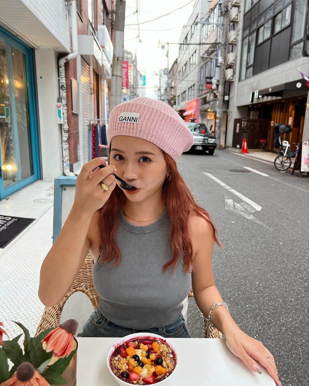 ヒロタナギサのインスタグラム：「_  🗣️アサイーうんっまぁ♡ って聞こえてきたら正解ですよ☺️☺️ 笑  大阪の美味しいアサイーボウルのお店 教えてください💁🏼‍♀️募集中💁🏼‍♀️」