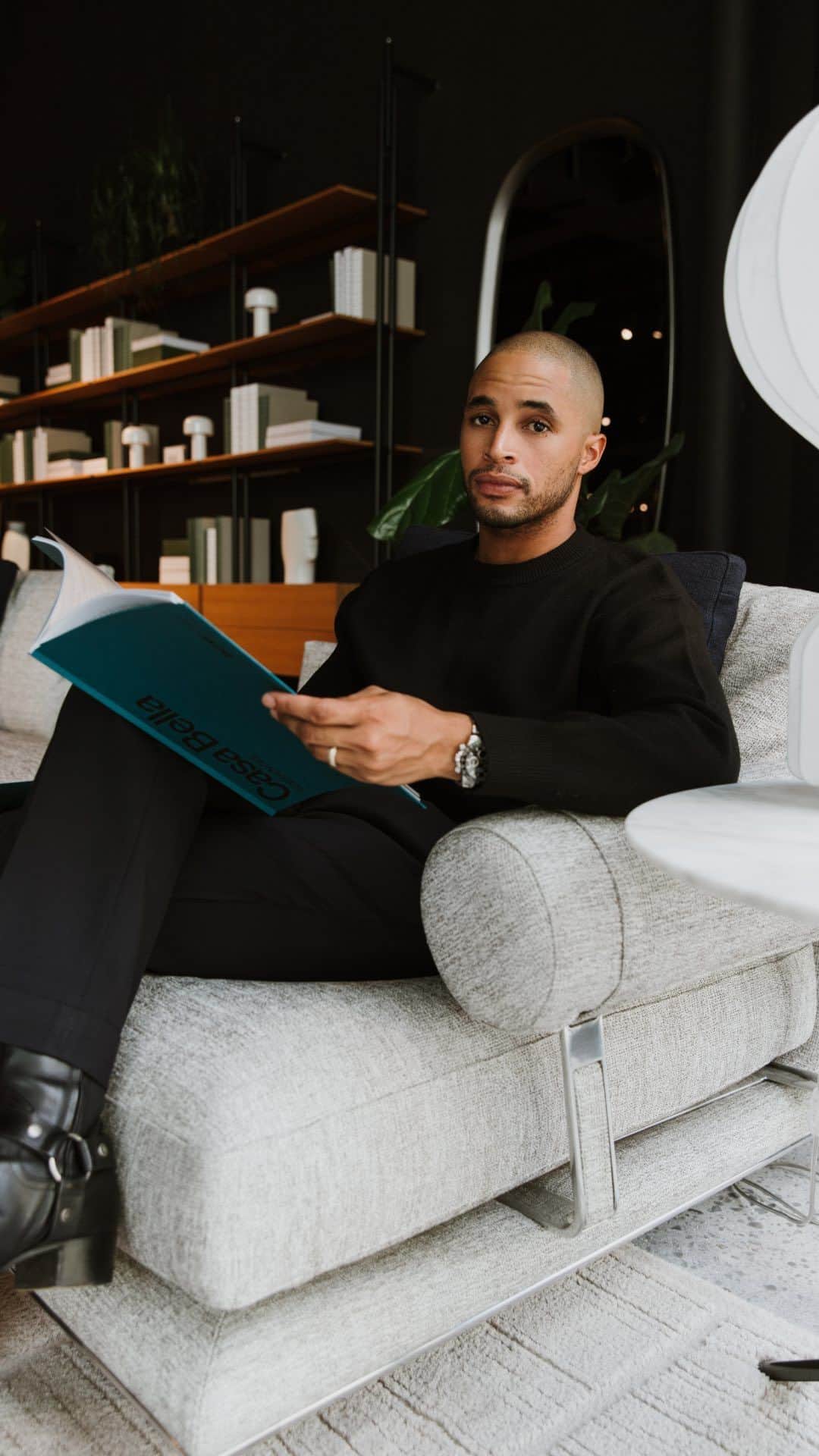 B&B Italiaのインスタグラム：「Ray Jimenez meets B&B Italia. Both linked by a passion for beauty and meticulous attention to detail, @rayjimenez_ and B&B Italia collaborate to bring together the best of design innovation and creativity, inspired by the vibrant Miami atmosphere.  Photographer: @d.r.dre Videographer: @valjada Producer: @weareyearround  #bebitalia #design #Miami #USA」