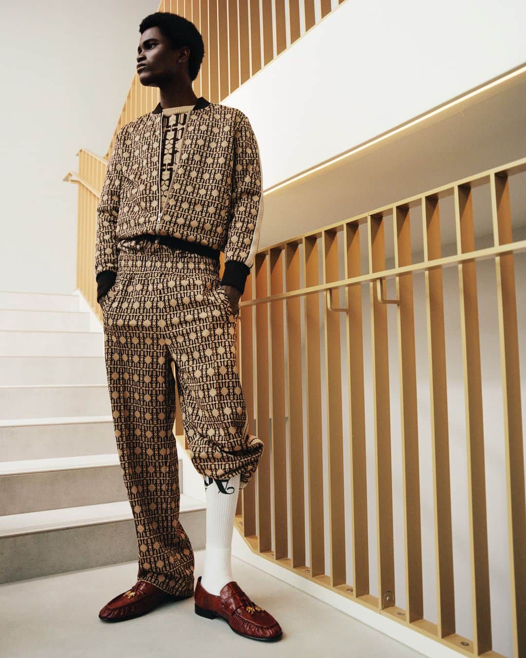 パーム・エンジェルスのインスタグラム：「THE MONOGRAM  Intertwined initials that mark further conceptual and structural intersections, elevating ease to tailoring, giving a luxury texture to leisure-designed shapes.  #PAMonogram #Fall23」