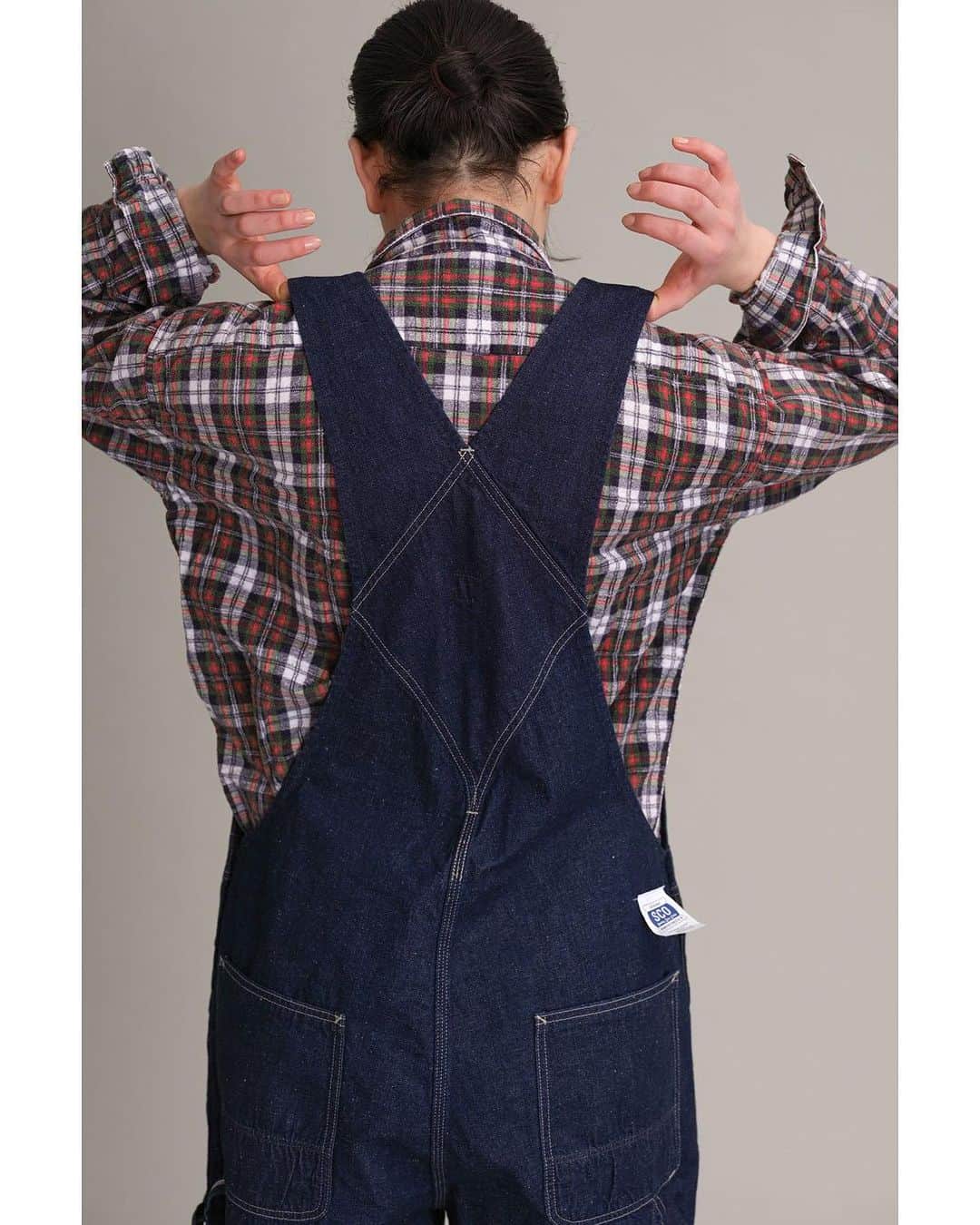 のインスタグラム：「⁡ 【2023 AUTUMN & WINTER】 ⁡ ⁡ ⁡ Sewing Chop O’alls LOOK. ⁡ ⁡ ⁡ ⁡ ⁡ OVERALL lot.SC233P11/￥39,600 tax in ⁡ ⁡ ⁡ ⁡ #johnbull #johnbullprivatelabo #Sewing Chop O’alls #ジョンブル  #ミリタリー」