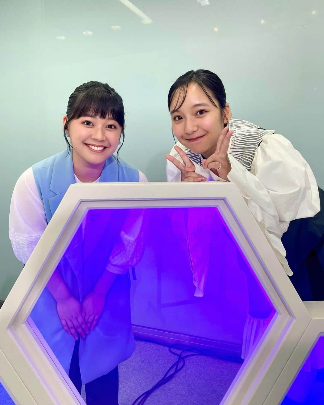 谷元星奈のインスタグラム：「💎 『LIVEコネクト！』きょうは特別編です✨  芸能界、政治、事件… 上半期を振り返り、大激論！！！  午前11:20から、ぜひご覧ください！  『よ〜いドン！』でご一緒させて頂いているすずさんと☺️  #LIVEコネクト#ライブコネクト#よーいドン #MC#石井亮次 さん #コメンテーター#橋下徹 さん#東国原英夫 さん#ほんこん さん#山之内すず さん #カンテレ#アナウンサー#谷元星奈」