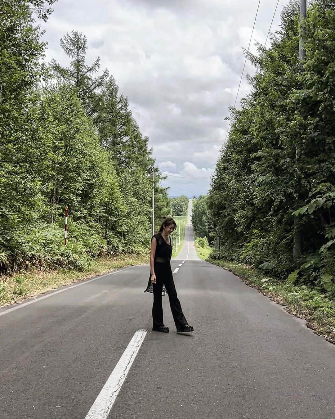 川島幸美のインスタグラム：「A long long straight slope 🌲🌲🌲」