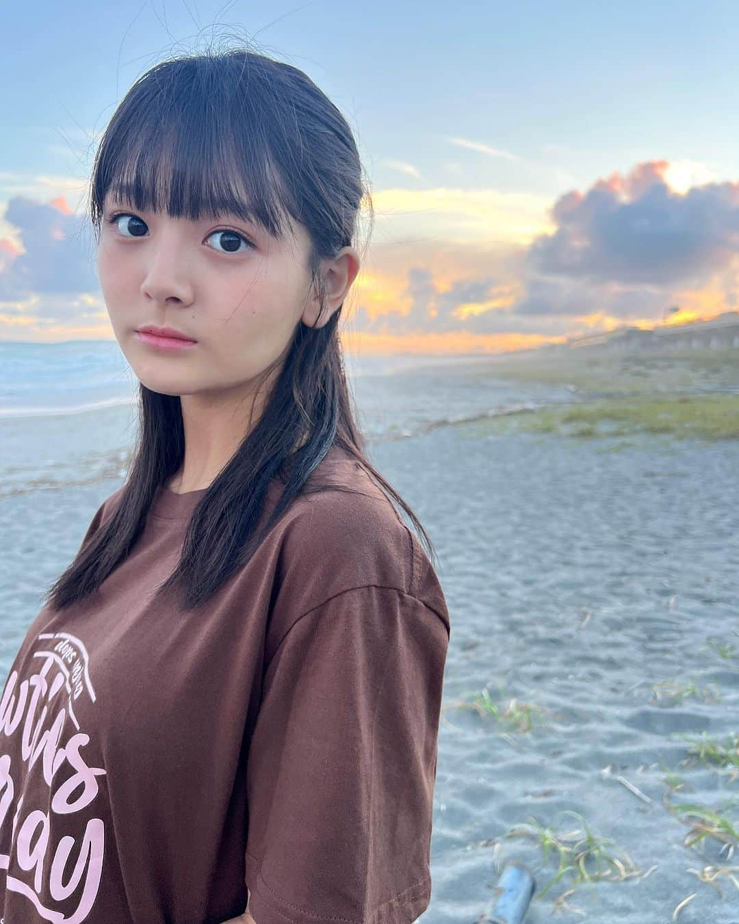 伊與田綾音さんのインスタグラム写真 - (伊與田綾音Instagram)「やっと海に行けた！ 夕方から行ったから暑くなかった✨✌🏻  #海 #海フォト #09 #中学3年生女子 #伊與田綾音」8月5日 11時16分 - ayane_2136