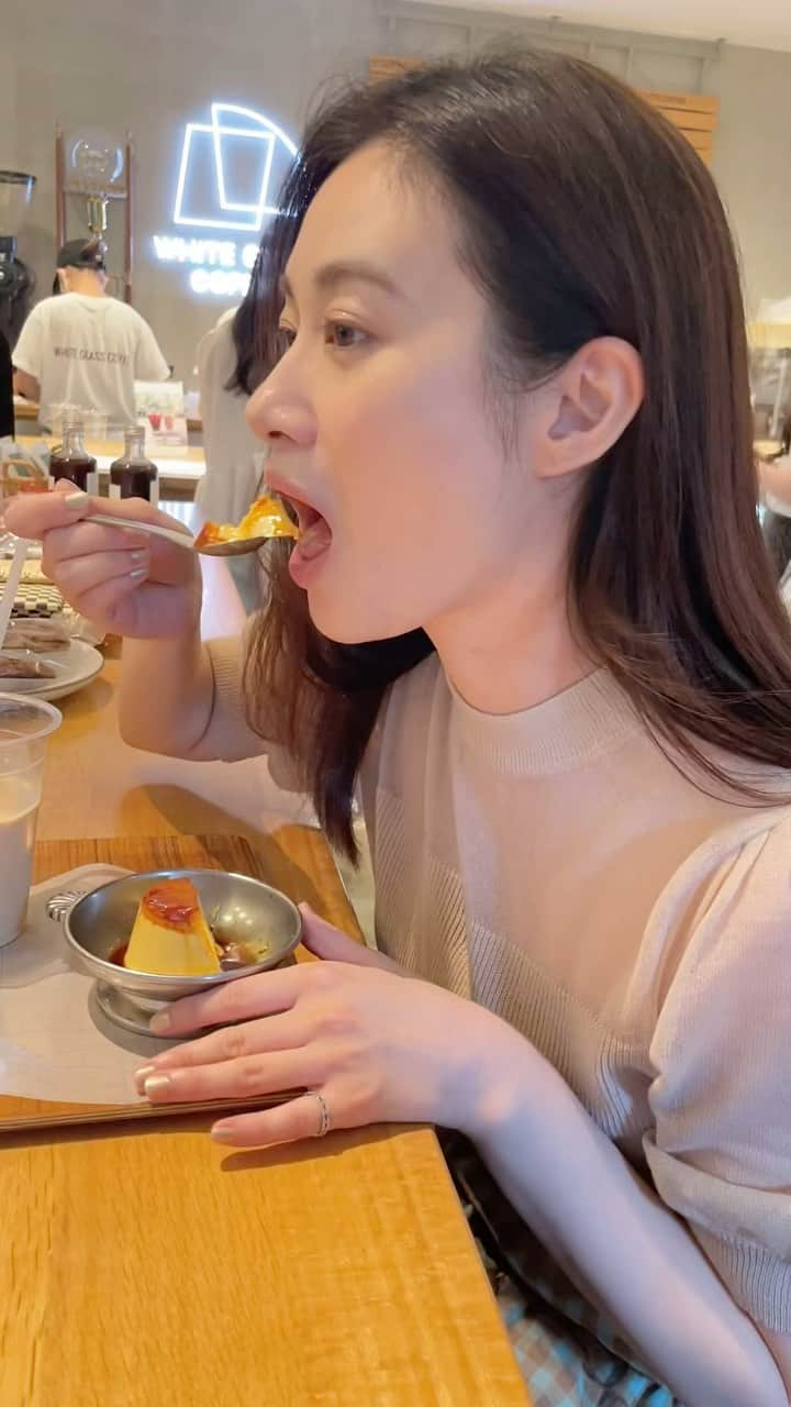 鈴木芳奈のインスタグラム：「固めの🍮にハマってます」