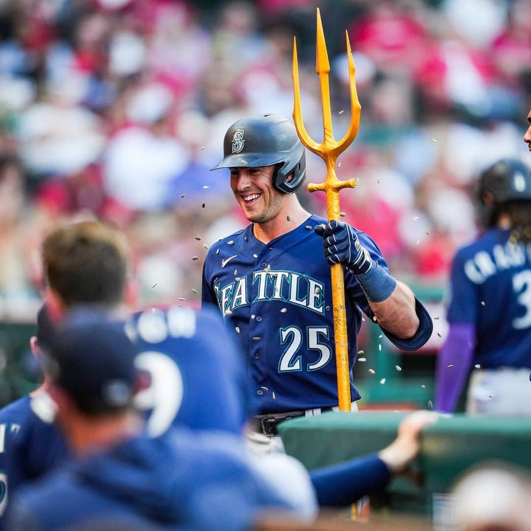 シアトル・マリナーズのインスタグラム：「Moore home runs.」