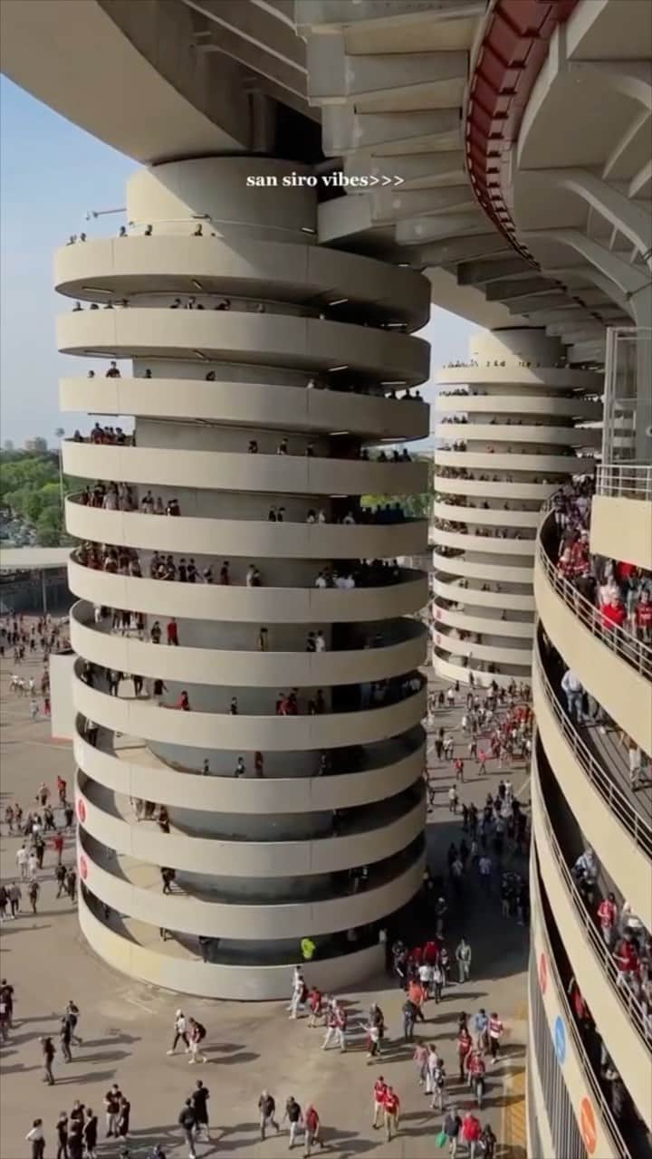 StreetArtGlobeのインスタグラム：「The Stadio Meazza, commonly known as San Siro, is a football stadium in Milan’s San Siro district. Its walkways are spiral shaped and the motion of the walking people gives you the optical illusion of an automatic rotation.   With @patryklvska」