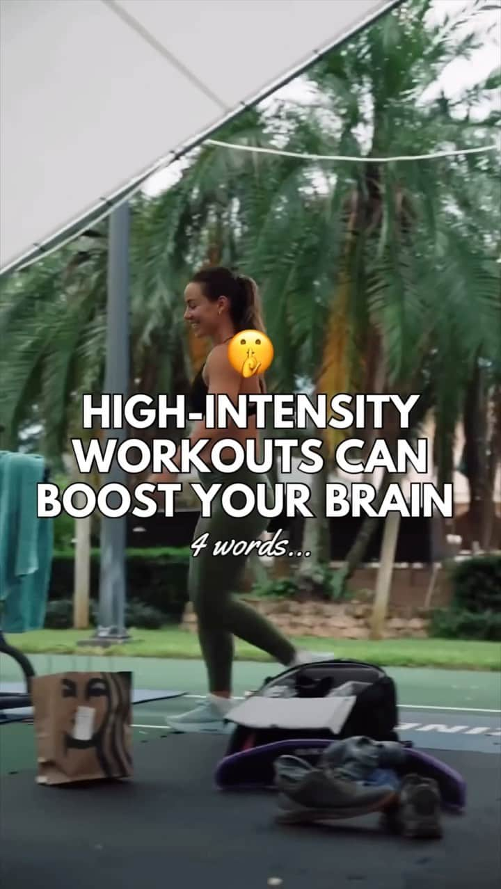 Camille Leblanc-Bazinetのインスタグラム：「What exactly is BDNF, anyway? 👀  Think of BDNF as “Miracle-Gro” for your brain - it helps with the growth and survival of nerve cells, promotes neural repair, and strengthens memory and learning. 👍🏼  How can it help?  • Brain Boost: High levels of BDNF improve memory and cognitive functions. It’s like giving your brain a super energy smoothie! 🍹🧠 • Fighting Age and Diseases: As we age, BDNF levels decrease, which can affect memory and emotions. HIIT could help maintain healthy BDNF levels, which is beneficial for preventing neurological disorders such as Alzheimer’s disease. 💃🛡️ • Do More in Less Time: You don’t need to spend hours exercising. Short but intense sessions can offer fantastic results. Perfect for busy moms! ⏱️🔥  The most important thing is to always consult a doctor FIRST before launching into HIIT workouts too often. If you have health concerns or any other questions you’re unsure about, please be safe instead of sorry! 🩺  Hungry for more information? Check out the blog tab on the Feroce website with the link in my bio!  • • • #fitness #nutrition #fitnessjourney #mealplans #hormones #hormonebalance」