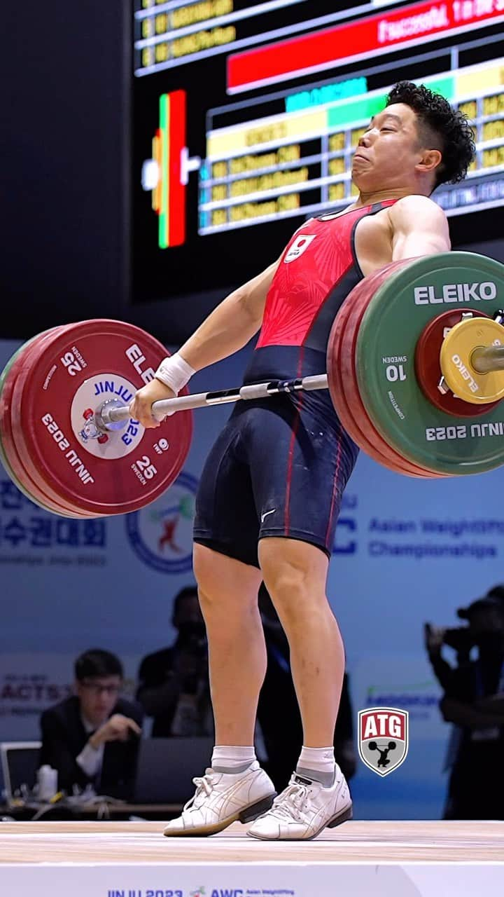 宮本昌典のインスタグラム：「@immasanori9723 (73kg 🇯🇵) 153kg / 337lbs Snatch! #snatch #slowmotion #weightlifting」