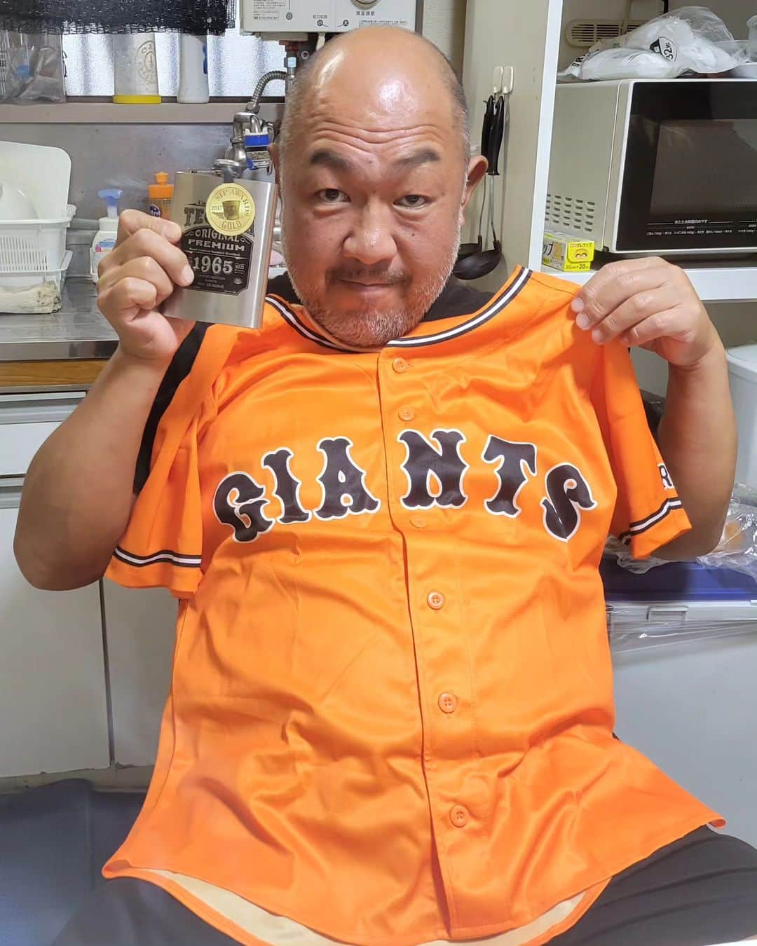 高岩竜一のインスタグラム：「何を隠そう、私はジャイアンツファンであります⚾‼️」