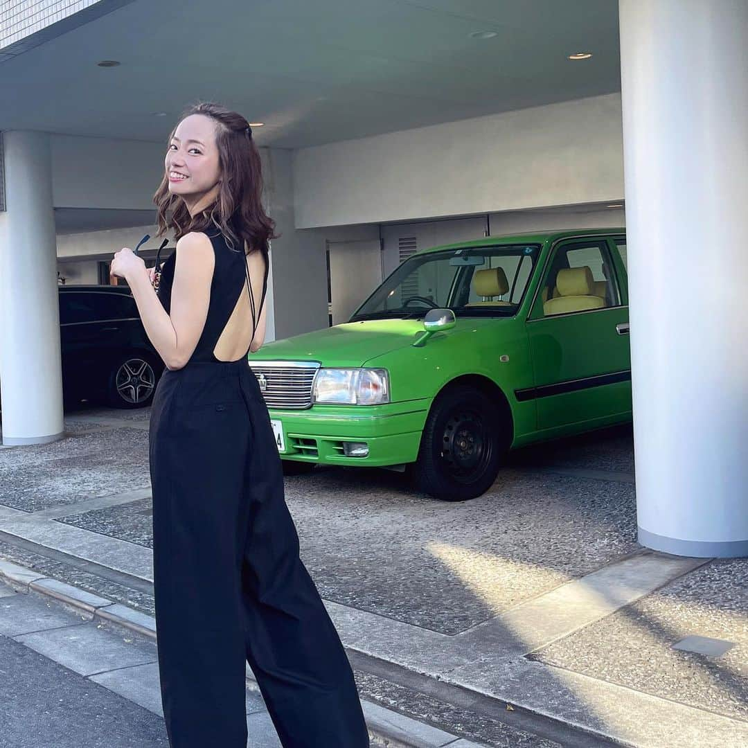 藤澤友千菜のインスタグラム：「🌻 ＊ 暑い日の中、代官山お散歩した日🚶‍♀️ #todayful #fashion #ootd #code #black #followme #jilsander #ジルサンダー  #トゥデイフル #ファッション #コーデ #ゆちな服 #藤澤友千菜 #ゆちな」