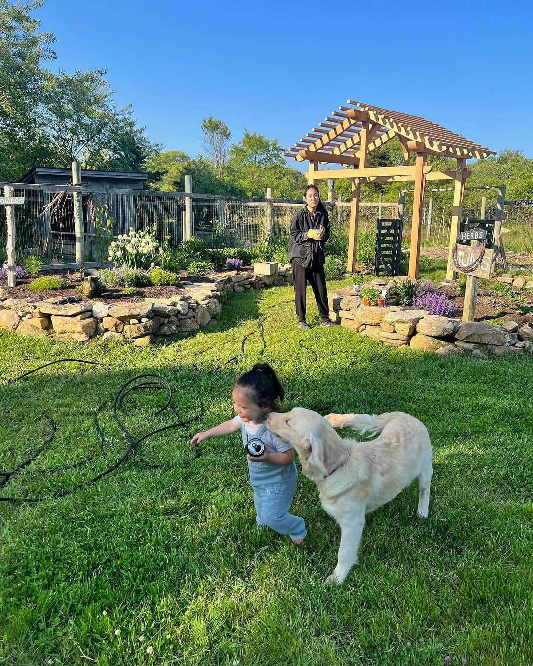 オリビア・カルポさんのインスタグラム写真 - (オリビア・カルポInstagram)「Family 🌍 These days with my whole family mean everything to me. They’ve always been my foundation, my purest form of comfort, the only thing that makes sense. Everything I have in my life I owe to every single one of them ❤️」8月5日 5時02分 - oliviaculpo