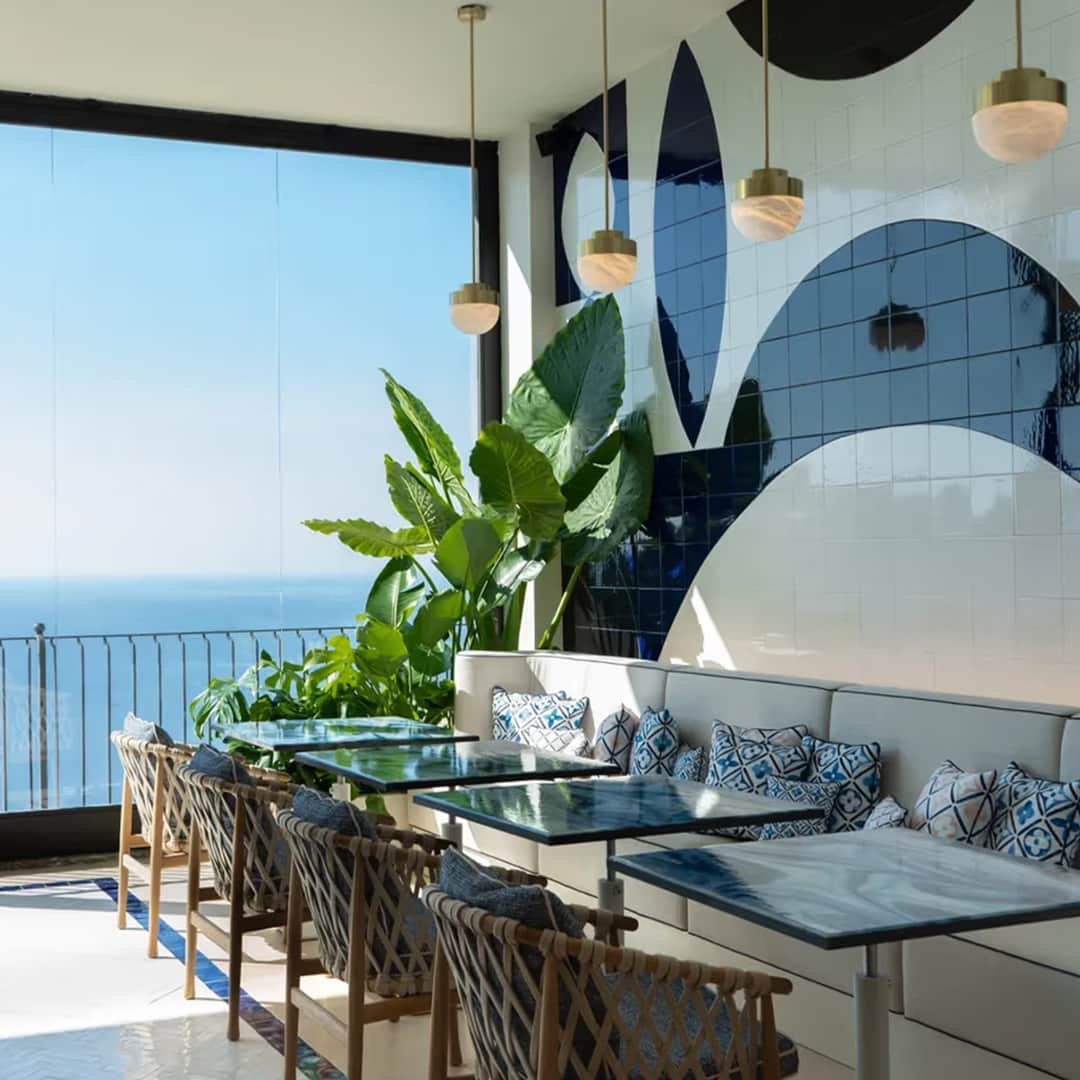HYPEBEASTさんのインスタグラム写真 - (HYPEBEASTInstagram)「@hypebeaststyle: Following the opening of @louisvuitton's summertime café in Saint-Tropez, the fashion house looks to open a resort boutique store and its first Italian café in Taormina, Sicily.⁠ ⁠ The new store looks to the blue hues of the Mediterranean to inspire the decor combined with hits of the signature monogram found on the housewares. The fashion store concept will provide food, entertainment, technology, and more offering all-day services that span from breakfast to lunch created by Chef Roberto Toro.⁠ ⁠ Guests who visit the store will find ready-to-wear, bags, footwear and accessories from the LV by the Pool collection, as well as a special edition of the signature Neverfull tote bag.⁠ Take a look at the new venue above.⁠ Photo: Sabrina Battagliola/Louis Vuitton⁠」8月5日 5時40分 - hypebeast