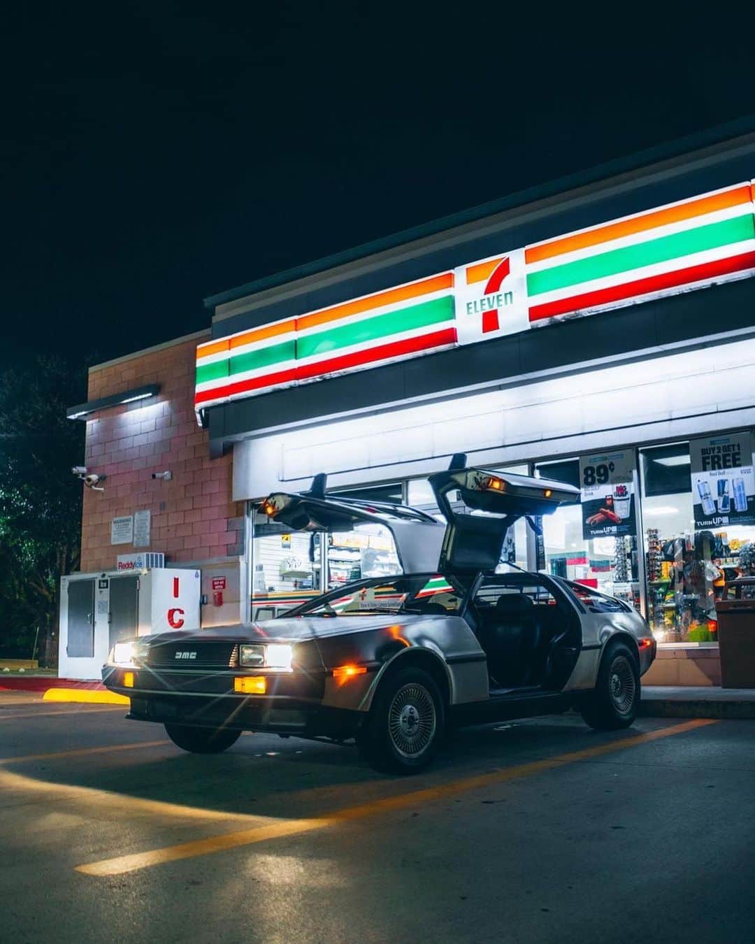 7-Eleven USAのインスタグラム：「*Flies away with your girl*  📸 @viglnte and @dmc_lou   #CarsOf7ELEVEn」