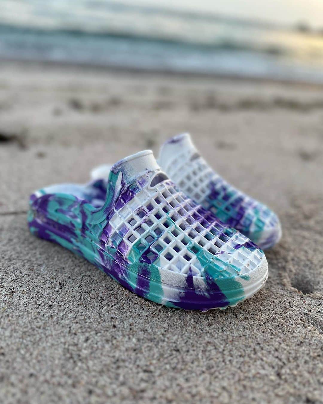 ロブ・ディアデックのインスタグラム：「The @lussocloud  x @fuckjerry  FJ Swirl is without a doubt one of my favorite scenarios we have ever made. Get yourself a pair @tillys」