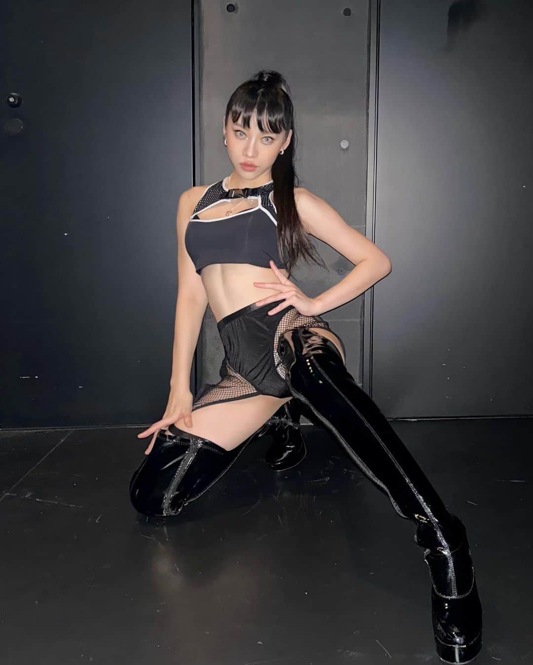 MIYURIのインスタグラム：「『flux』at ZERO TOKYOありがとうございました❤️‍🔥  昨夜も超楽しかったです😚🫶🏻 VINAI実際に見て楽しめたのも最高でした🤤💭  来てくれたみんなありがとう💓 ゆっくり休んでね🥰 ・ ・ ・ #cyberjapan #サイバージャパン #cjd_miyuri」