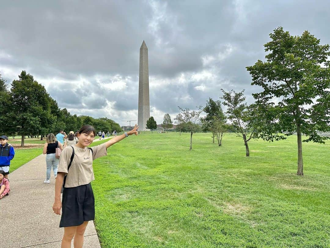 二宮真琴のインスタグラム：「☆ . 📍Washington D.C  気付いたら12キロ歩き回ってた日👣 ホワイトハウスも遠くから眺めてきました🏡 . #washingtondc #2300歩  . #エディオン #EDION #紅菱住建 #ダイヤホーム #サタケ #babolat #バボラ #NBテニスガーデン #tennisplayer #テニス #テニス女子 #ダブルス #二宮真琴」