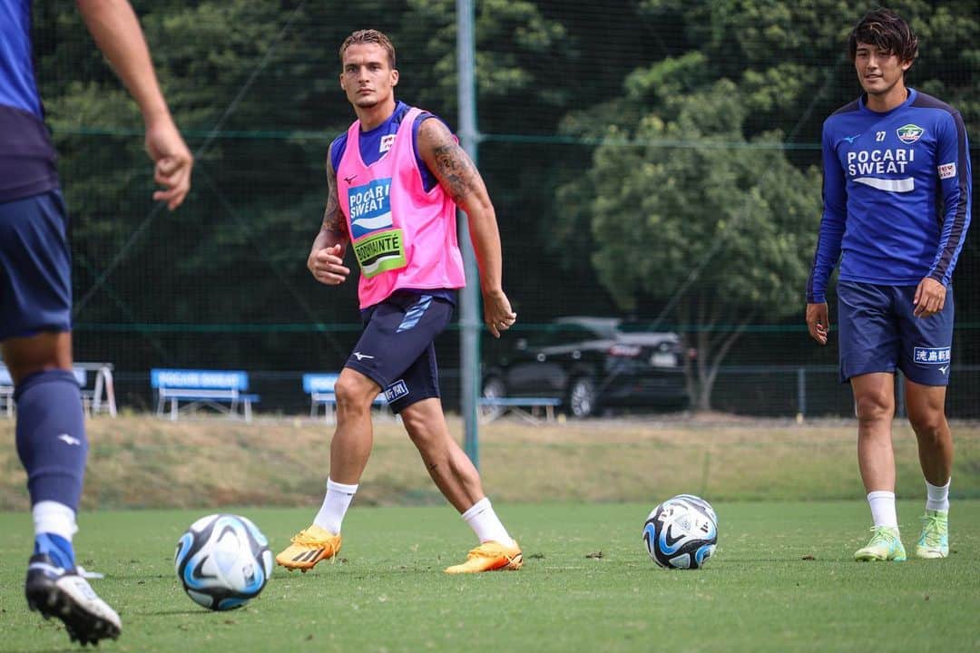 徳島ヴォルティスのインスタグラム：「🔜 千葉 | Training photo📸  #徳島ヴォルティス #vortis #Ｊリーグ #football」