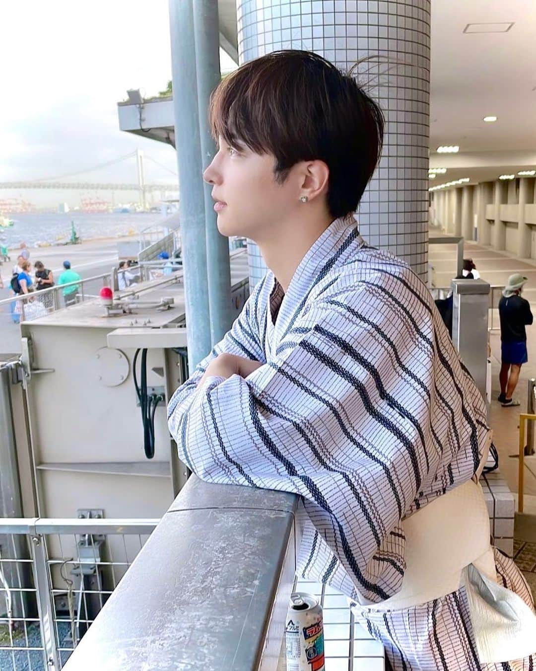 森光さんのインスタグラム写真 - (森光Instagram)「夏といえば浴衣ですね👘  In summer, it's all about wearing yukata  which is like summer kimono.   Though hot days continue, please take care of yourselves, everyone.✨✨✨  #浴衣 #浴衣着付け #浴衣男子 #浴衣でお出かけ #医者 #医師 #美容外科医 #夏コーディネート #yukata #yukata👘」8月5日 19時38分 - traveler55morimori