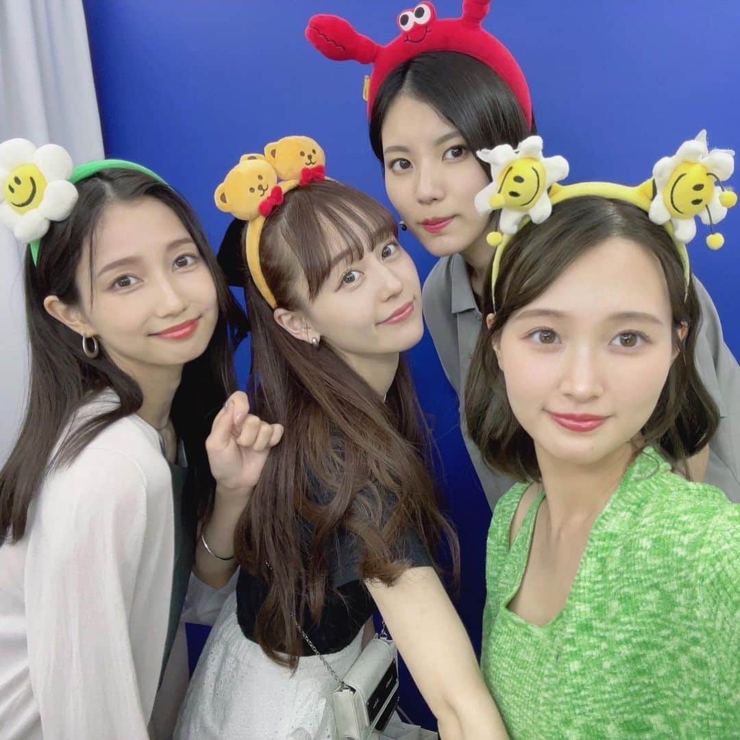 木下綾菜のインスタグラム：「先日韓国へ 行ってきました🇰🇷 . 一生お買い物して とっても楽しかった〜 . 皆と海外旅行へ行ってるなんて 2年前は思ってもいなかった、 ご縁に感謝だなあ𓈒𓂂𓏸 3人ともありがとう。♡ . せっかく行ったし この機会にリールとかも 投稿チャレンジして みようかな、と🫢 お楽しみに𓈒𓂂𓏸」
