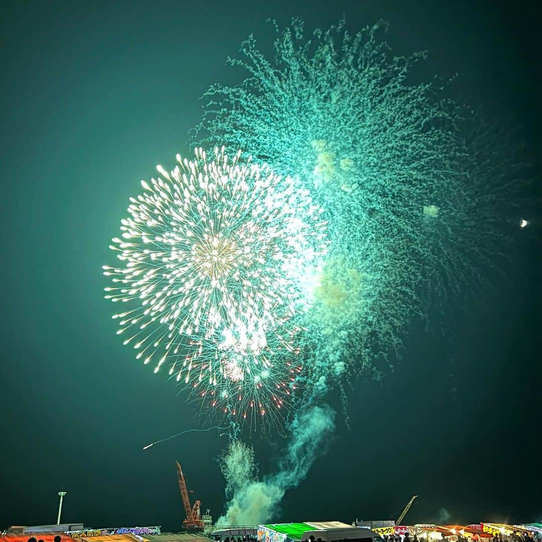 塩﨑太智さんのインスタグラム写真 - (塩﨑太智Instagram)「和歌山の花火大会 綺麗やった〜🎆  #MILK #塩﨑太智 #しおざきだいち」8月5日 19時43分 - shiozakidaichi0911_milk