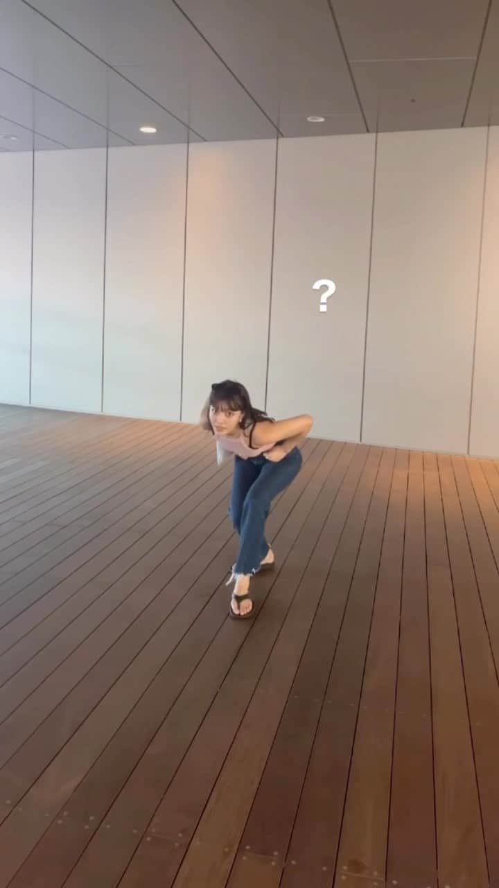 のインスタグラム：「謎動画、~ミンティアを添えて~🐖🎐 毎日暑いね🫠」