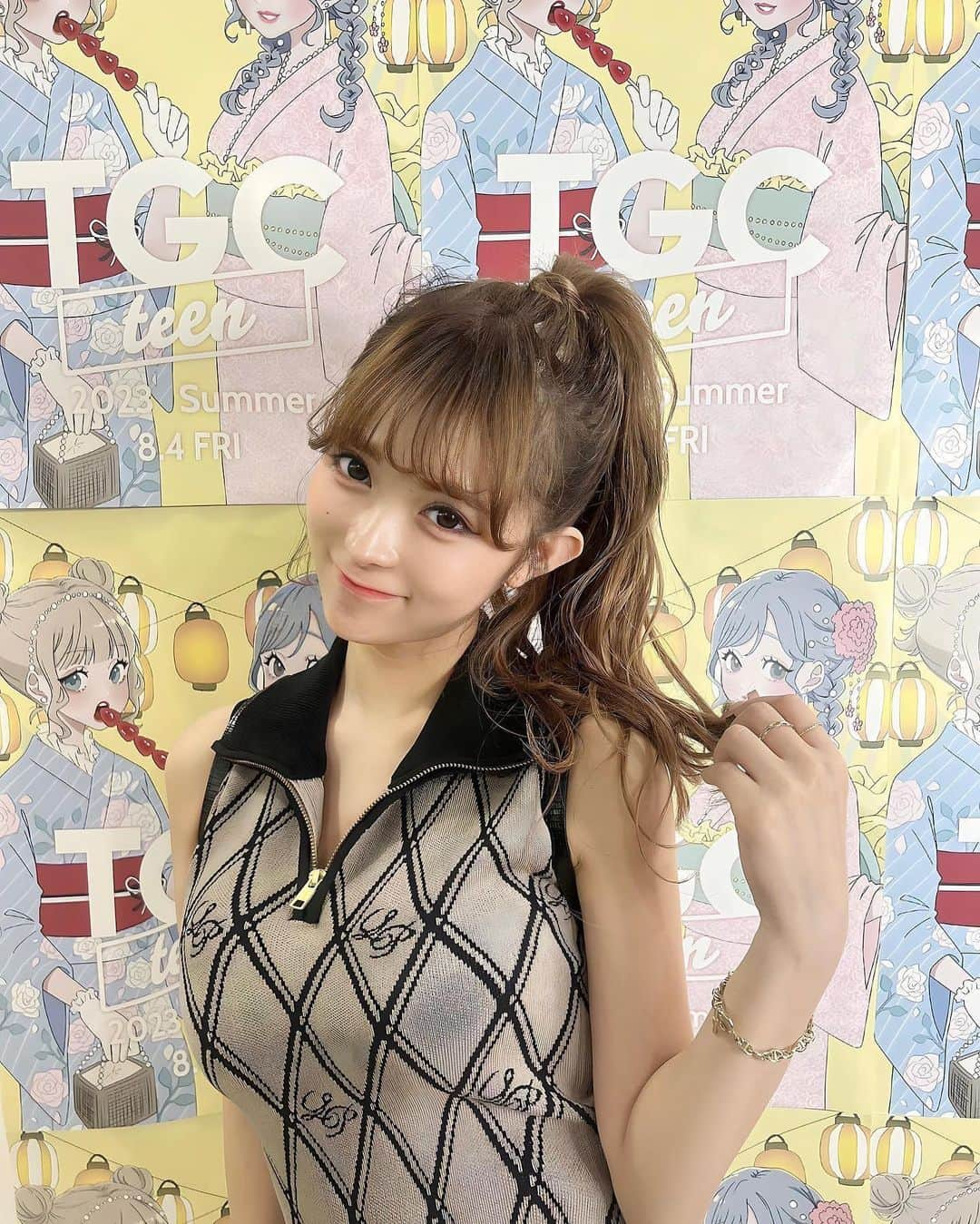 松田聖菜のインスタグラム：「#tgcteen ありがとうございました🫶🫶  強めメイクしてもらった時の衣装お気に入りだから載せちゃお🫶」