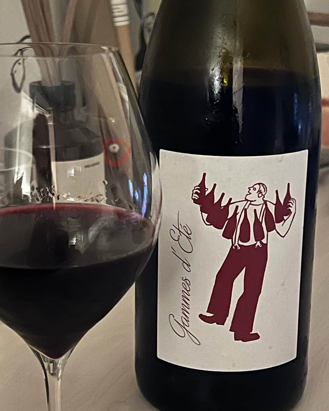 鈴本美愉のインスタグラム：「晩酌🍷」